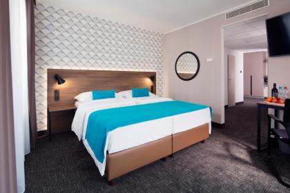 OREA Hotel Pyramida Praha - image 10