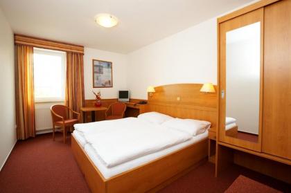 Hotel Avion - image 13