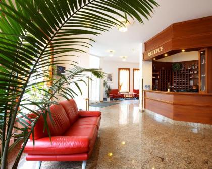 Hotel Avion - image 17