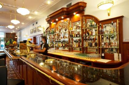 Hotel Avion - image 9