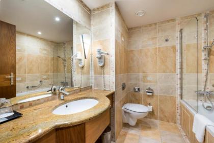Lindner Hotel Prague Castle - image 13