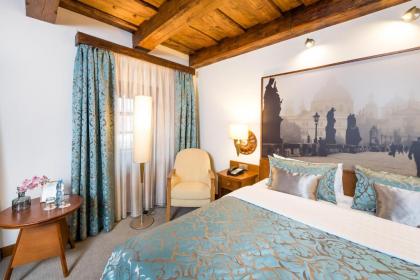 Lindner Hotel Prague Castle - image 8