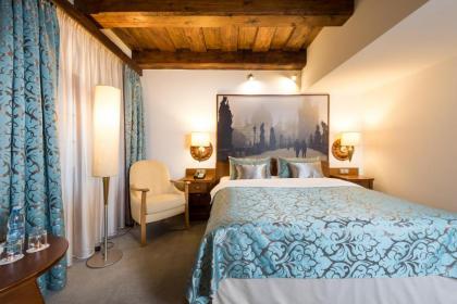 Lindner Hotel Prague Castle - image 9