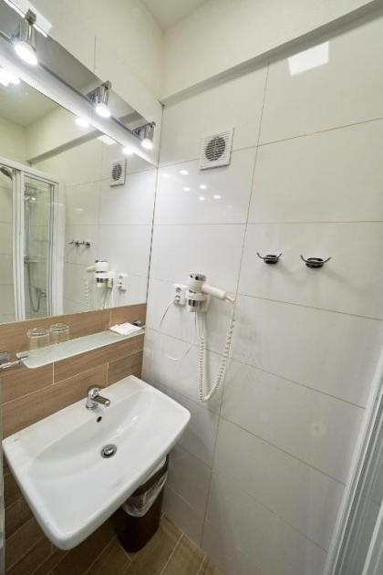 Hotel Astra - image 10