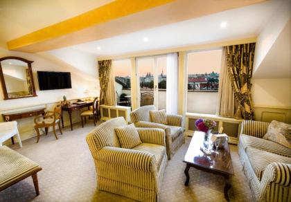 Luxury Family Hotel Royal Palace - image 13