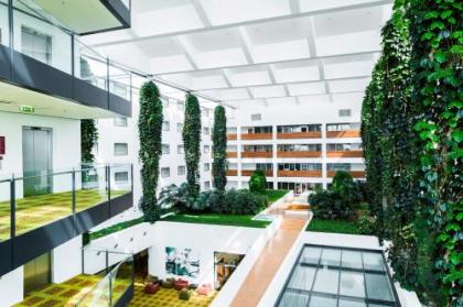 Courtyard by Marriott Prague Airport - image 13