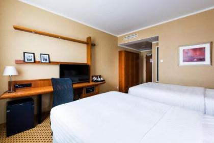 Courtyard by Marriott Prague Airport - image 17