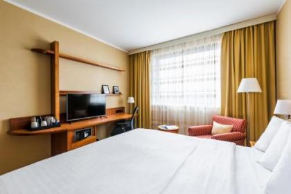 Courtyard by Marriott Prague Airport - image 20