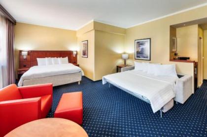 Courtyard by Marriott Prague City - image 10