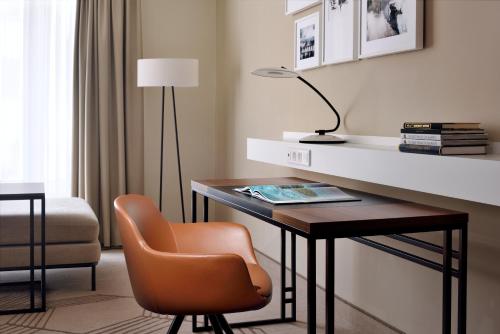 Prague Marriott Hotel - image 4