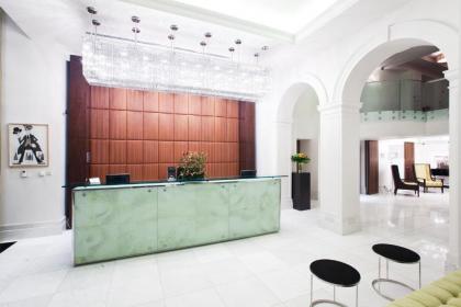 Hotel KINGS COURT - image 11