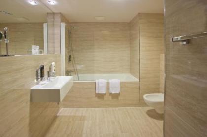 Grand Majestic Hotel Prague - image 10