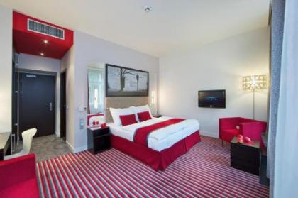 Red & Blue Design Hotel Prague - image 4