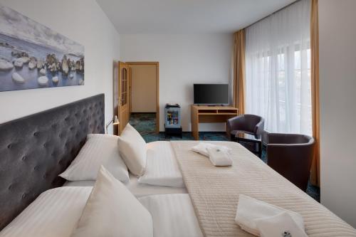 Hotel Oya - main image