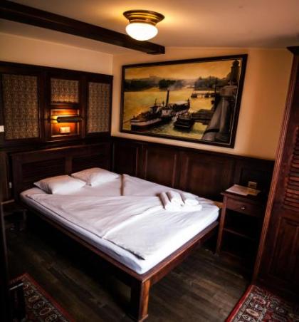 Boat Hotel Matylda - image 18