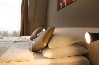 1.Republic Hotel - image 10