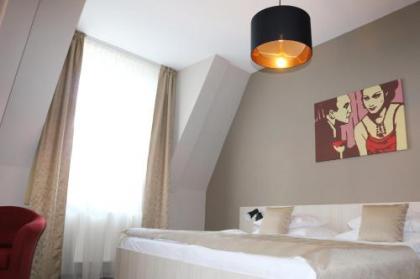 1.Republic Hotel - image 15