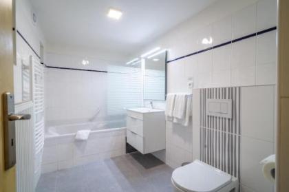 Royal Road Residence - image 11