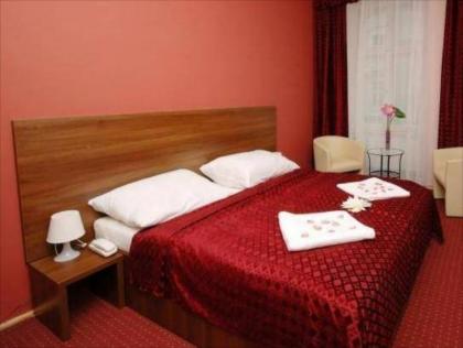 Colloseum Hotel - image 1