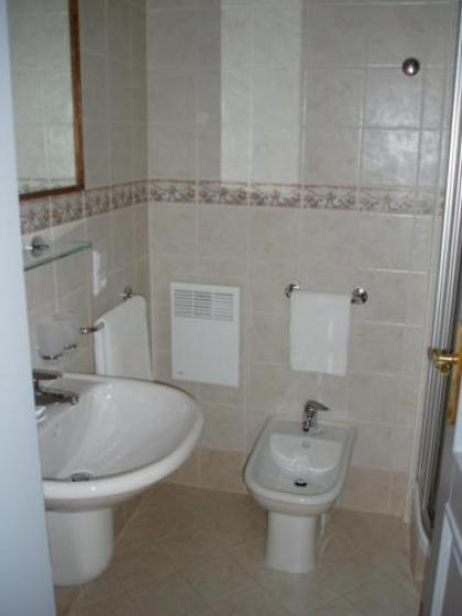Residence Thunovska - image 19