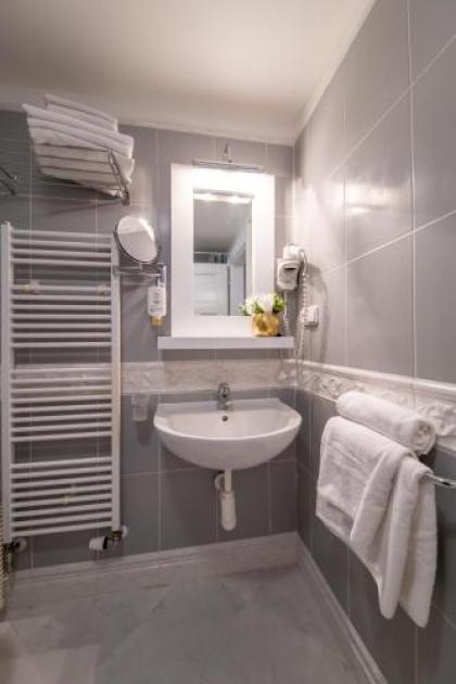 Emporio Prague Apartments - image 13
