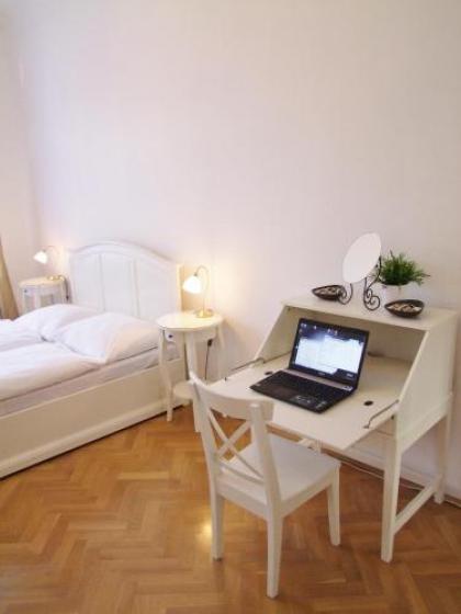 Charles Bridge Premium Apartments - image 3