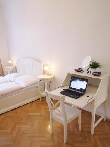 Charles Bridge Premium Apartments - image 3