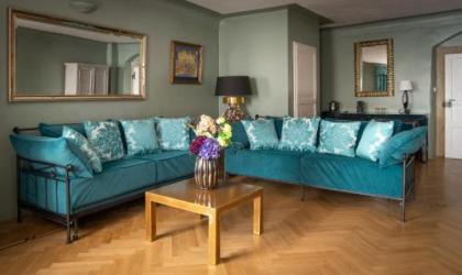 Hotel At the Black Star -Charming Romantic Suites and Apartments - image 16