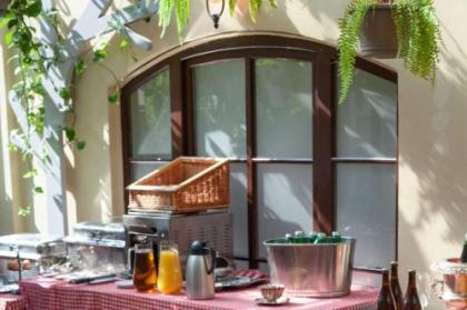 Hotel At the Black Star -Charming Romantic Suites and Apartments - image 18