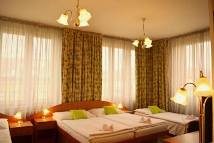 Hotel Legie - image 1