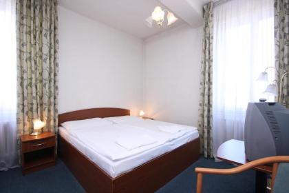 Hotel Legie - image 14