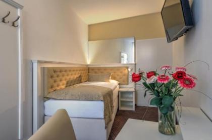 Hotel Taurus - image 11