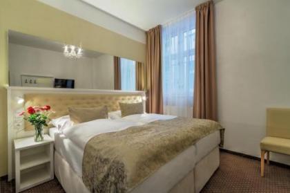 Hotel Taurus - image 4