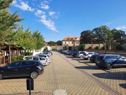 Hotel Čertousy - image 11