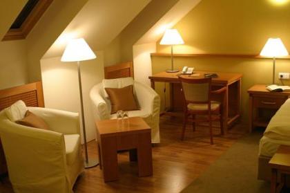 Dolce Villa - image 13
