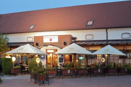 Hotel Chvalská Tvrz - image 10