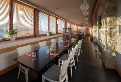 Hotel Chvalská Tvrz - image 17