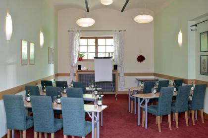 Hotel Chvalská Tvrz - image 7