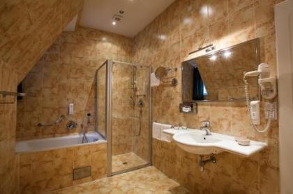 Tyn Yard Residence - image 8