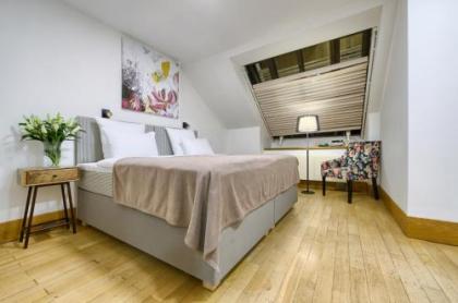 Residence Brehova - image 19