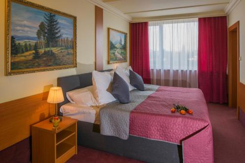TOP HOTEL Praha - main image