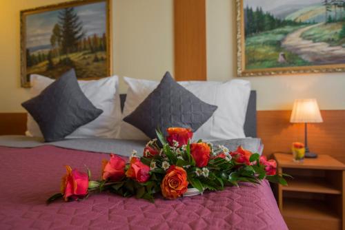 TOP HOTEL Praha - image 2