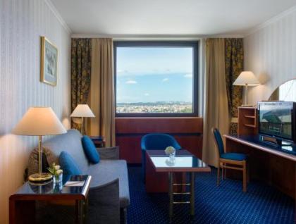 Panorama Hotel Prague - image 12