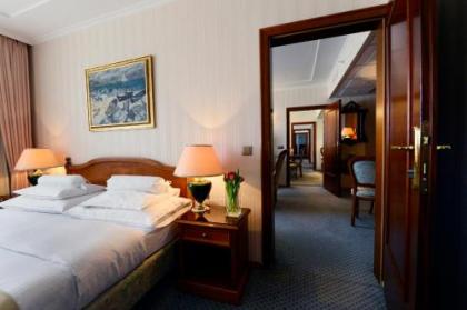 Panorama Hotel Prague - image 2