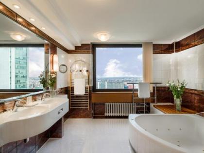 Panorama Hotel Prague - image 7