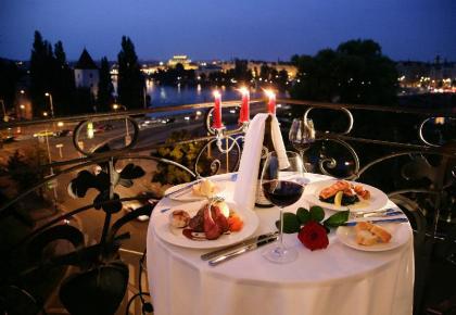 Mamaison Hotel Riverside Prague - image 6