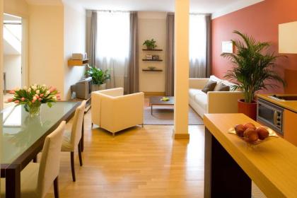 Mamaison Residence Belgická Prague - image 11