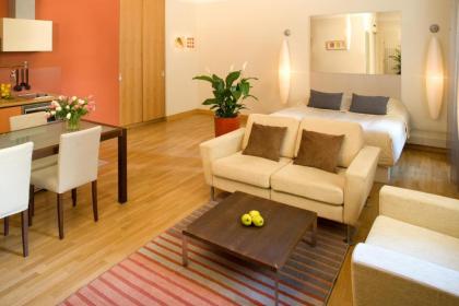 Mamaison Residence Belgická Prague - image 15