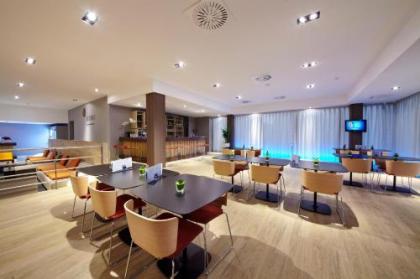 Occidental Praha - image 5