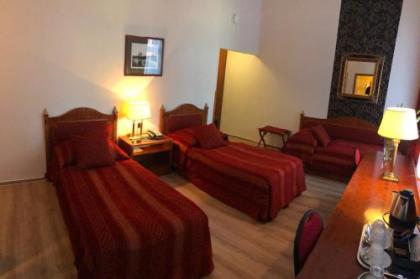 Ariston & Ariston Patio Hotel - image 2